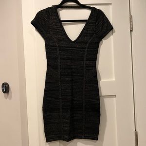 Short Sleeve V-Neck Dress - Black Size S NWOT
